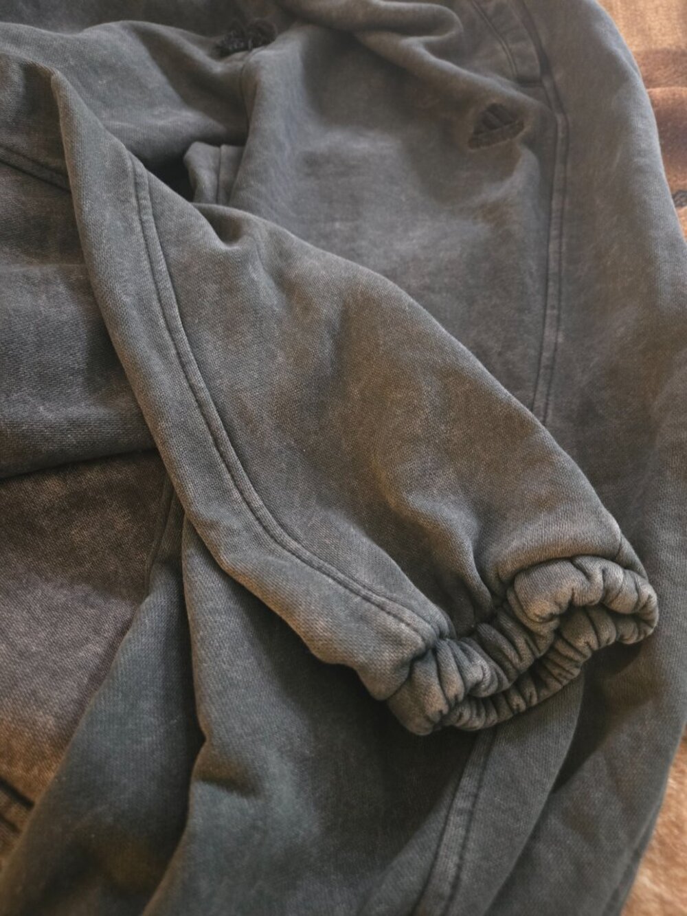 Women's adidas matching jacket and sweats - Picture 4 of 10